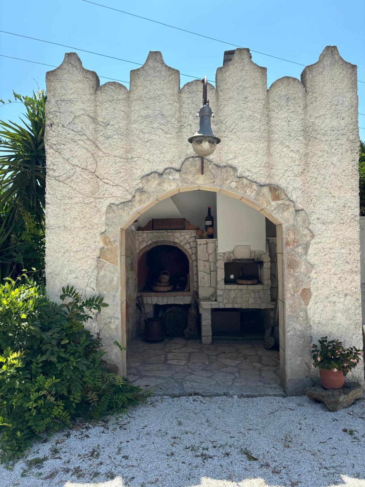 Tenuta Pizzi San Pietro Vernotico Esterno foto